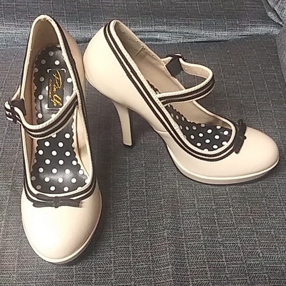 pin up couture Shoes - Pin Up Couture cream & black heeled shoes